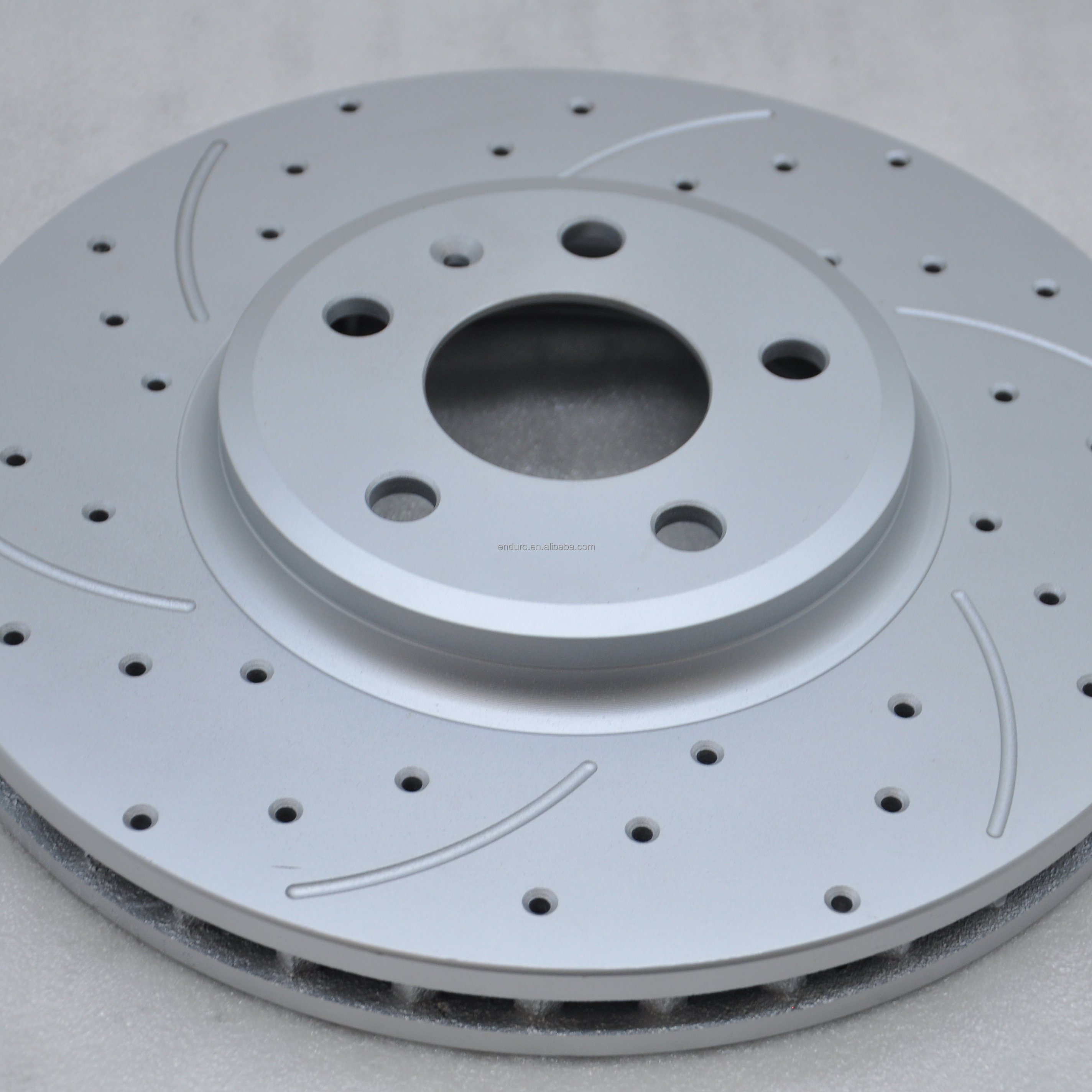 New Auto Part Rear Brake Disc Assembly for Isuzu and Mazda Japan Used Cars (Models CLA A5 A7 Q7 A4) Steel Material